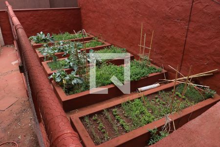 Casa de condomínio para alugar com 75m², 2 quartos e 2 vagasHorta