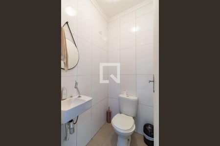 Casa à venda com 310m², 3 quartos e 4 vagas Casa à venda com 310m², 3 quartos e 4 vagasBanheiro de Serviço