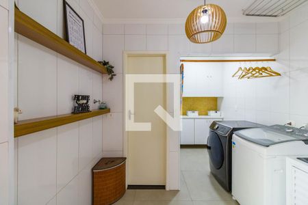 Casa à venda com 310m², 3 quartos e 4 vagas Casa à venda com 310m², 3 quartos e 4 vagasÁrea de Serviço