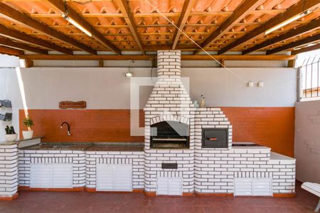 Casa à venda com 310m², 3 quartos e 4 vagas Casa à venda com 310m², 3 quartos e 4 vagasQuintal