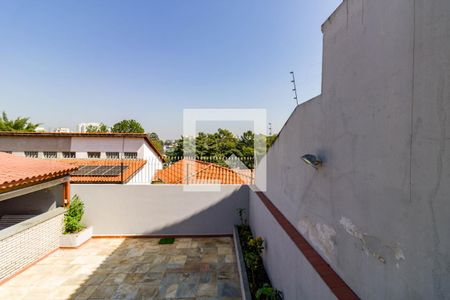 Casa à venda com 310m², 3 quartos e 4 vagas Casa à venda com 310m², 3 quartos e 4 vagasQuarto 2