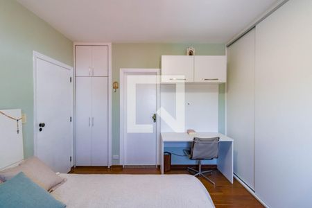 Casa à venda com 310m², 3 quartos e 4 vagas Casa à venda com 310m², 3 quartos e 4 vagasQuarto 3