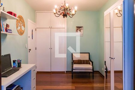 Casa à venda com 310m², 3 quartos e 4 vagas Casa à venda com 310m², 3 quartos e 4 vagasQuarto 1