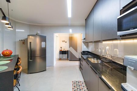 Casa à venda com 310m², 3 quartos e 4 vagas Casa à venda com 310m², 3 quartos e 4 vagasCozinha