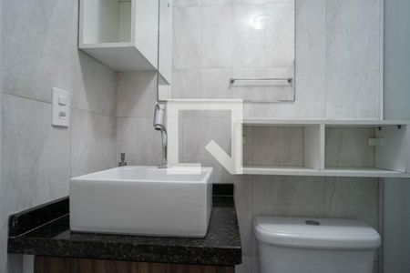 Casa de condomínio à venda com 125m², 3 quartos e 3 vagasBanheiro