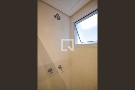 Apartamento para alugar com 100m², 3 quartos e 2 vagas Apartamento para alugar com 100m², 3 quartos e 2 vagasChuveiro do banheiro