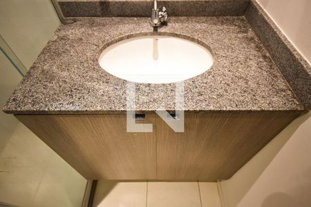 Apartamento para alugar com 100m², 3 quartos e 2 vagas Apartamento para alugar com 100m², 3 quartos e 2 vagasPia do banheiro