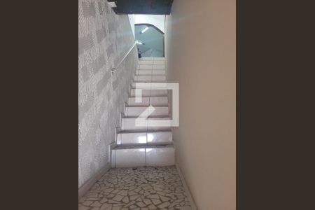 Apartamento à venda com 120m², 0 quarto e sem vagaEscada