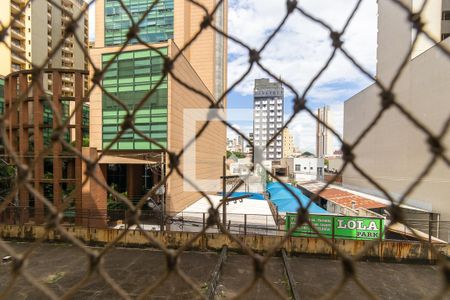 Vista da sala de apartamento à venda com 3 quartos, 105m² em Centro, Campinas