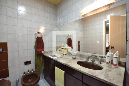 Casa à venda com 400m², 5 quartos e 4 vagasBanheiro da Suíte 1