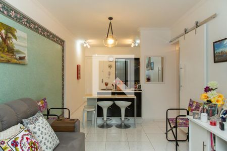 Sala de apartamento para alugar com 2 quartos, 63m² em Jardim Las Palmas, Guarujá