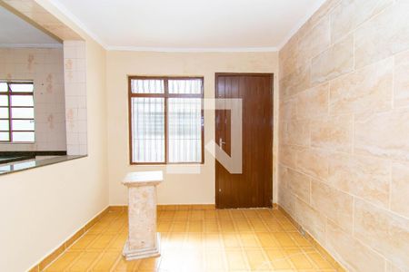 Casa para alugar com 75m², 2 quartos e 1 vagaCopa