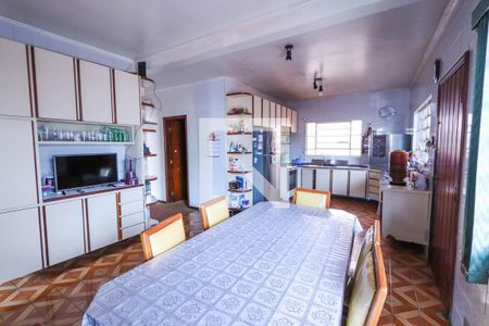 Casa à venda com 430m², 8 quartos e 8 vagasCozinha