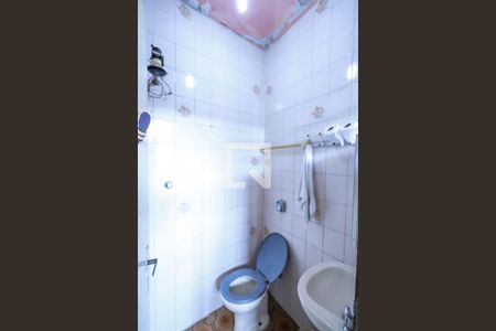 Casa à venda com 430m², 8 quartos e 8 vagasBanheiro de Serviço