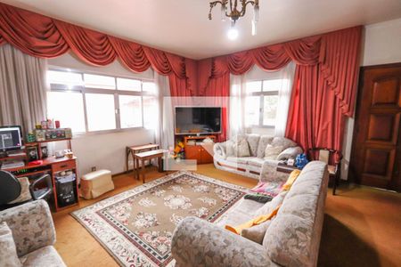 Casa à venda com 430m², 8 quartos e 8 vagasSala