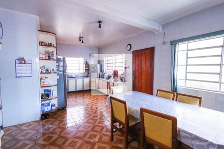 Casa à venda com 430m², 8 quartos e 8 vagasCozinha