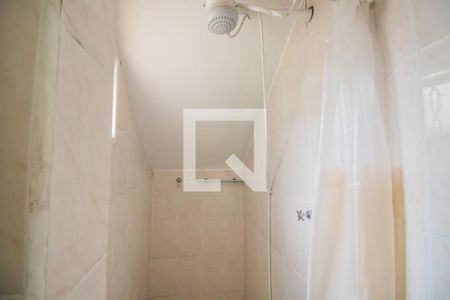 Banheiro de casa para alugar com 1 quarto, 60m² em Parque Imperial, São Paulo