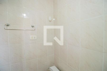 Banheiro de casa para alugar com 1 quarto, 60m² em Parque Imperial, São Paulo