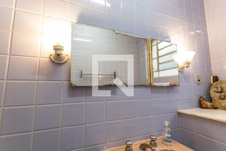 Casa à venda com 316m², 5 quartos e 3 vagas Casa à venda com 316m², 5 quartos e 3 vagasArmário do Banheiro da Suíte