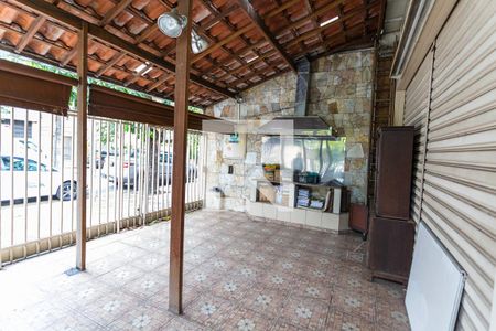 Casa à venda com 316m², 5 quartos e 3 vagas Casa à venda com 316m², 5 quartos e 3 vagasGaragem