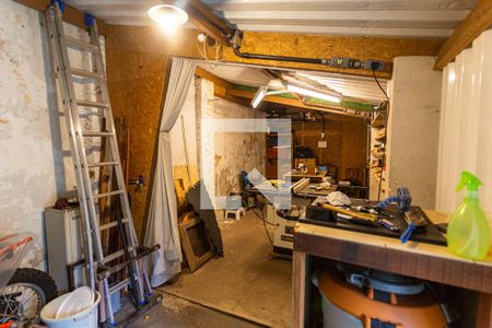 Casa à venda com 316m², 5 quartos e 3 vagas Casa à venda com 316m², 5 quartos e 3 vagasOficina