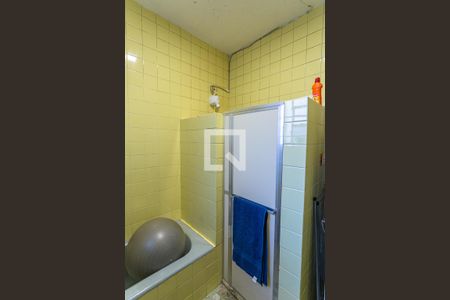 Casa à venda com 316m², 5 quartos e 3 vagas Casa à venda com 316m², 5 quartos e 3 vagasBanheiro Social 1