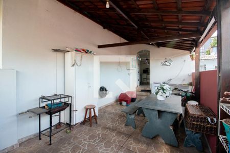 Casa à venda com 375m², 3 quartos e 3 vagasÁrea de Serviço