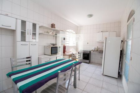 Casa à venda com 375m², 3 quartos e 3 vagasCozinha