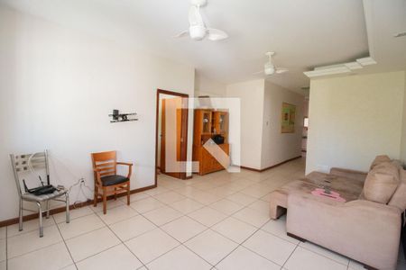 Sala de casa à venda com 3 quartos, 375m² em Brasiléia, Betim