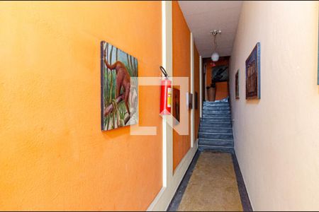 Entrada de apartamento para alugar com 2 quartos, 50m² em Largo do Barradas, Niterói