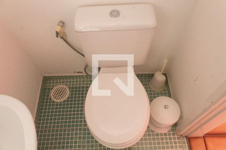 Apartamento para alugar com 200m², 4 quartos e 1 vaga Apartamento para alugar com 200m², 4 quartos e 1 vagaBanheiro de serviço