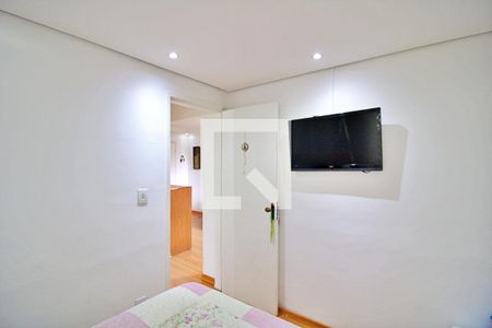 Quarto 1 de apartamento para alugar com 2 quartos, 42m² em Paraisópolis, São Paulo