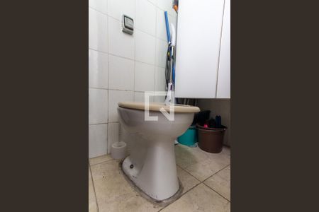 Apartamento à venda com 66m², 2 quartos e 2 vagas Apartamento à venda com 66m², 2 quartos e 2 vagasBanheiro de Serviço