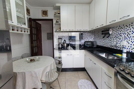 Apartamento à venda com 66m², 2 quartos e 2 vagas Apartamento à venda com 66m², 2 quartos e 2 vagasCozinha