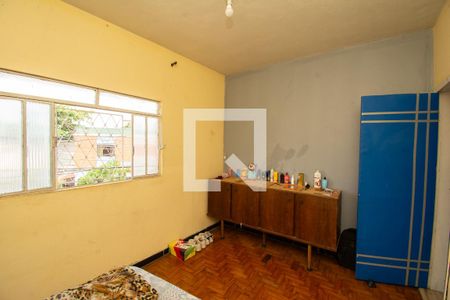 Casa à venda com 60m², 4 quartos e 4 vagas Casa à venda com 60m², 4 quartos e 4 vagasQuarto 4 - Edícula