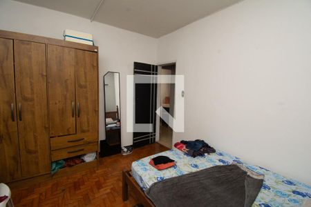 Casa à venda com 60m², 4 quartos e 4 vagas Casa à venda com 60m², 4 quartos e 4 vagasQuarto 5 - Edícula