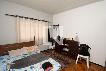 Casa à venda com 60m², 4 quartos e 4 vagas Casa à venda com 60m², 4 quartos e 4 vagasQuarto 5 - Edícula