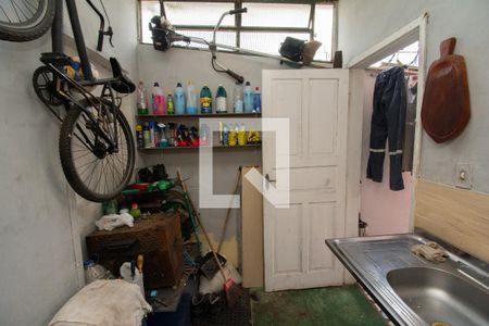 Casa à venda com 60m², 4 quartos e 4 vagas Casa à venda com 60m², 4 quartos e 4 vagasCozinha 2 - Edícula