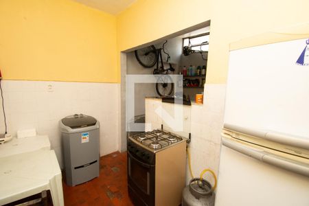 Casa à venda com 60m², 4 quartos e 4 vagas Casa à venda com 60m², 4 quartos e 4 vagasCozinha 2 - Edícula