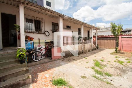 Casa à venda com 60m², 4 quartos e 4 vagas Casa à venda com 60m², 4 quartos e 4 vagasÁrea Externa