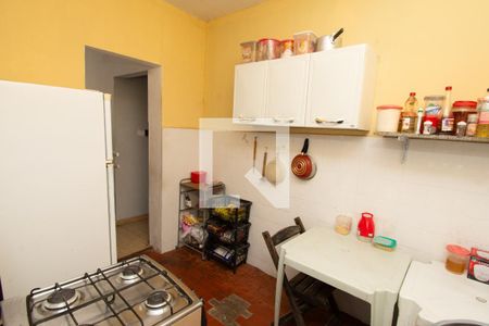 Casa à venda com 60m², 4 quartos e 4 vagas Casa à venda com 60m², 4 quartos e 4 vagasCozinha 2 - Edícula
