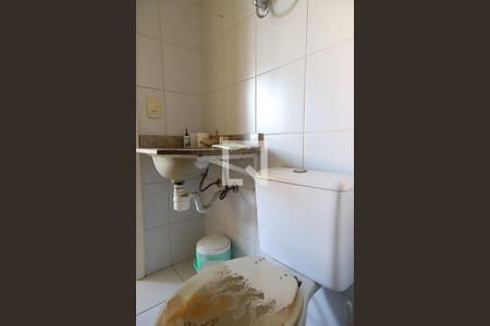 Apartamento para alugar com 62m², 2 quartos e 1 vagaBanheiro da suíte
