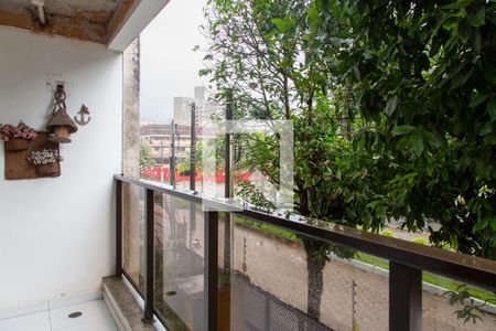 Varanda de apartamento para alugar com 3 quartos, 145m² em Balneario Guarujá, Guarujá