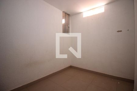 Quarto  de kitnet/studio para alugar com 1 quarto, 30m² em Setor Habitacional Samambaia (taguatinga), Brasília