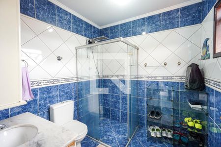 Casa à venda com 360m², 4 quartos e 8 vagasBanheiro da suíte 03