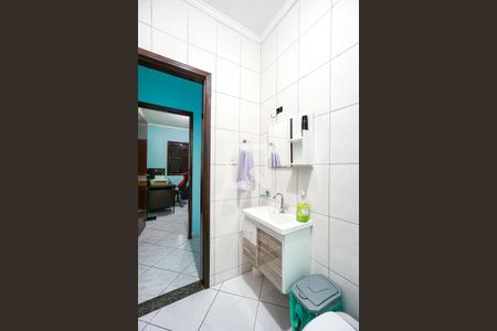 Casa à venda com 360m², 4 quartos e 8 vagasBanheiro social térreo