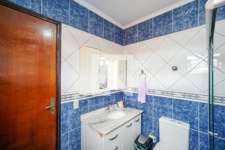 Casa à venda com 360m², 4 quartos e 8 vagasBanheiro da suíte 03