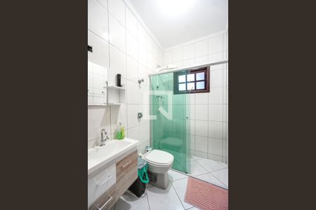 Casa à venda com 360m², 4 quartos e 8 vagasBanheiro social térreo