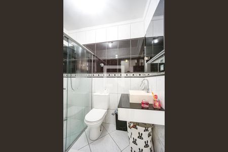 Casa à venda com 360m², 4 quartos e 8 vagasBanheiro da suíte 02