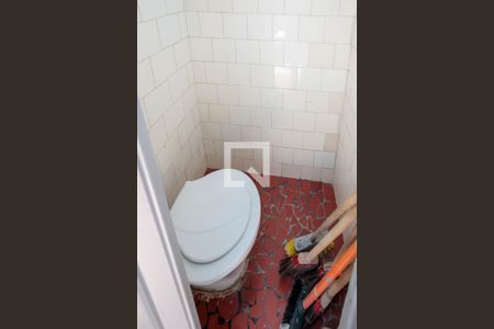 Casa de condomínio à venda com 81m², 3 quartos e sem vagaBanheiro de Serviço